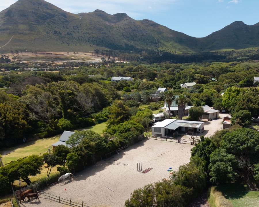 4 Bedroom Property for Sale in Meadowsteads Western Cape